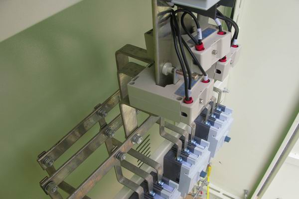 娄底配电柜-应急照明配电柜使用对工作人员的具